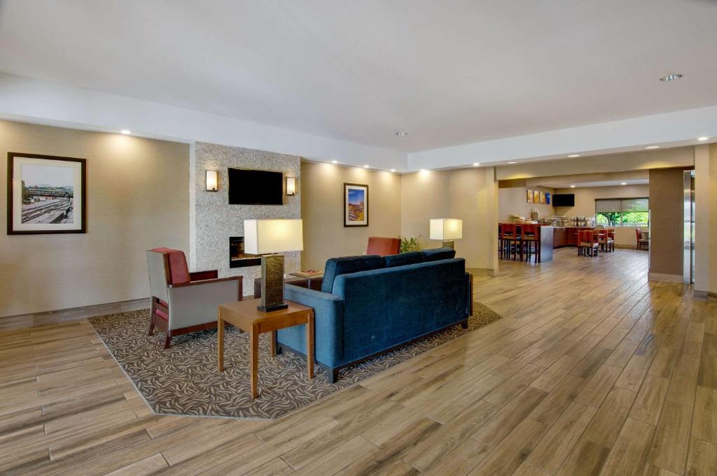 Comfort Inn Airport Roanoke photo 4