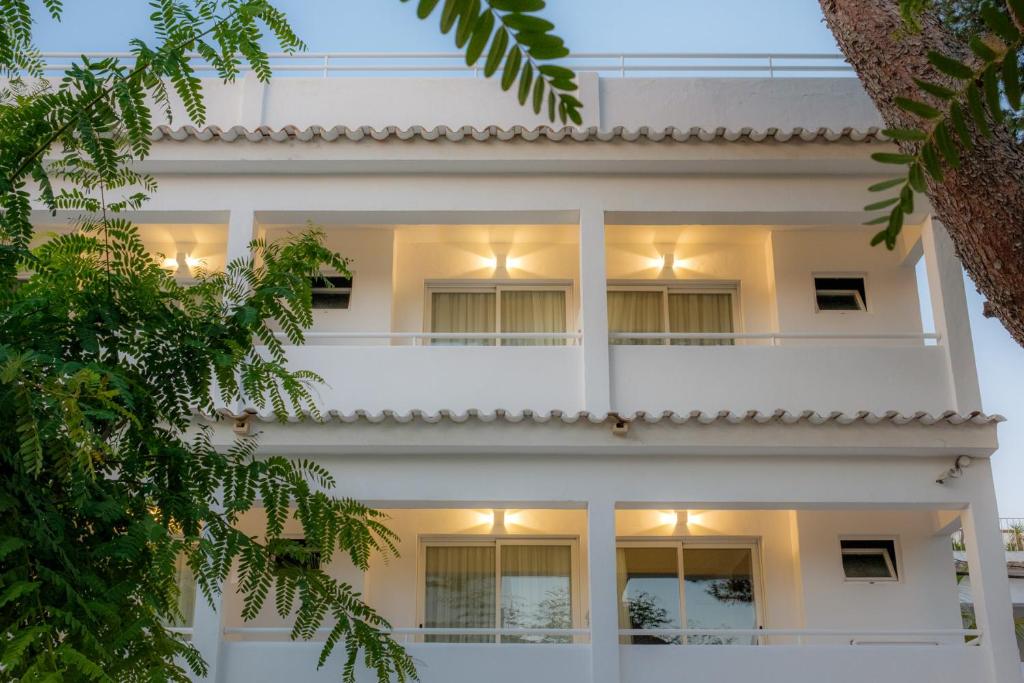 IROCO HOSTAL photo 2