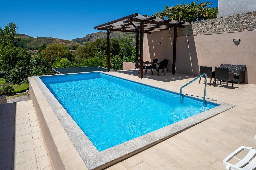 Villa MEDITERRANO Pool & Tavern Mostar photo 3