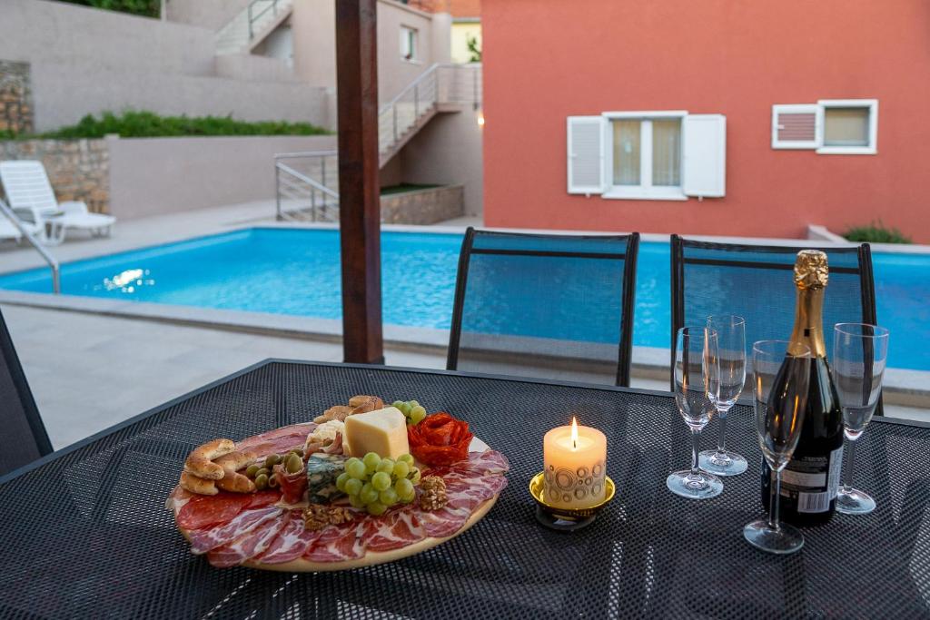 Villa MEDITERRANO Pool & Tavern Mostar photo 2