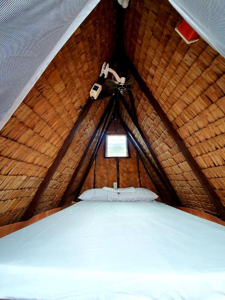 Calatagan's Bahay Kubo - with Beach Access photo 2