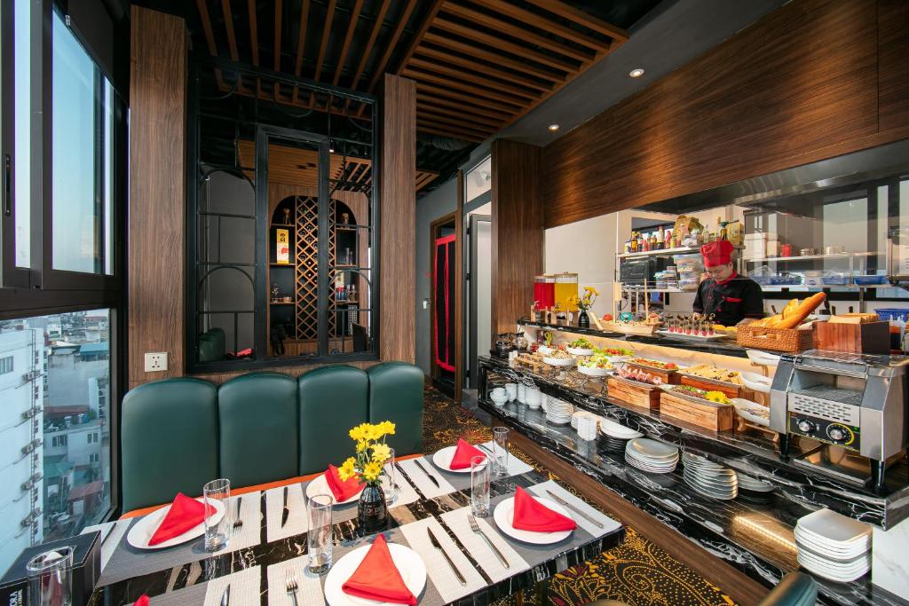 Aurora Hotels & Travel