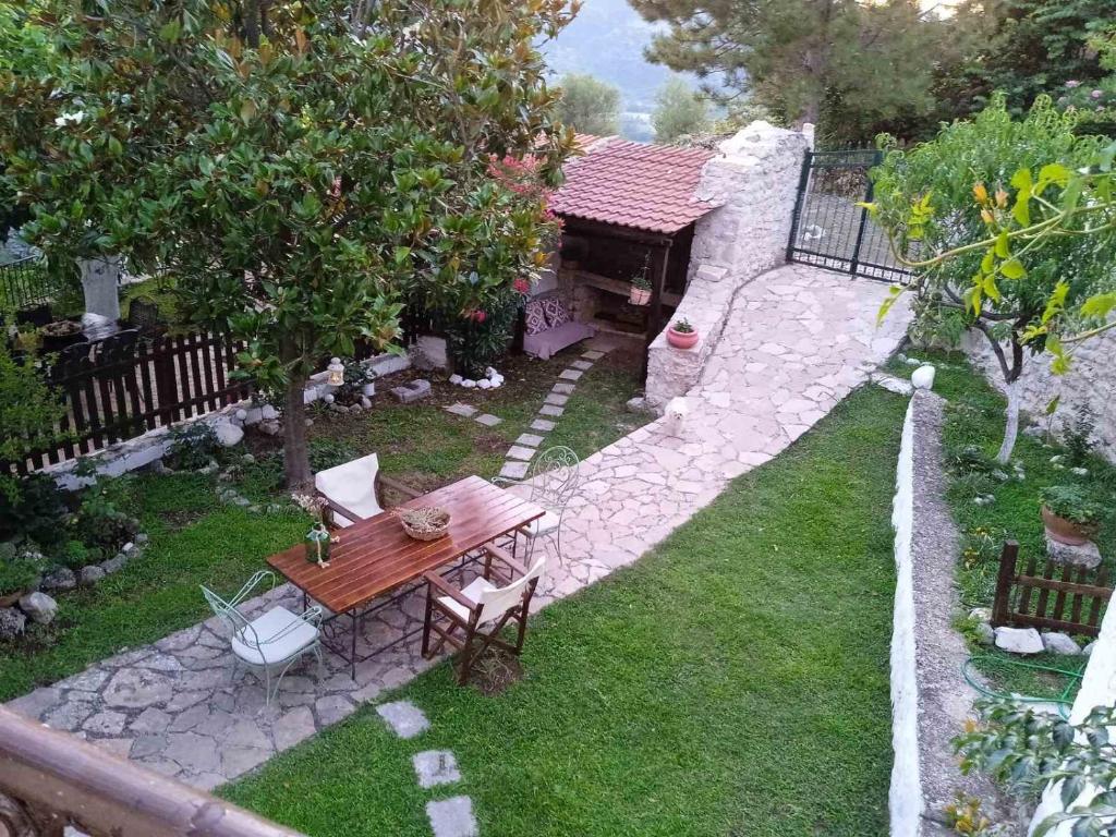 The old stone house photo 4