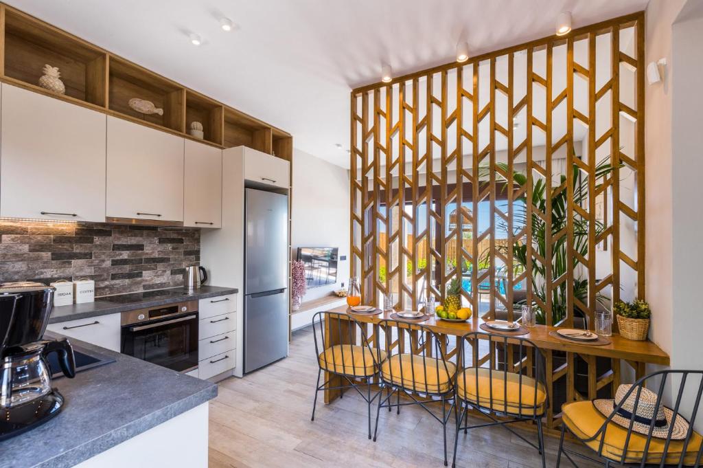 Villa Maira Rose by Villa Plus photo 4