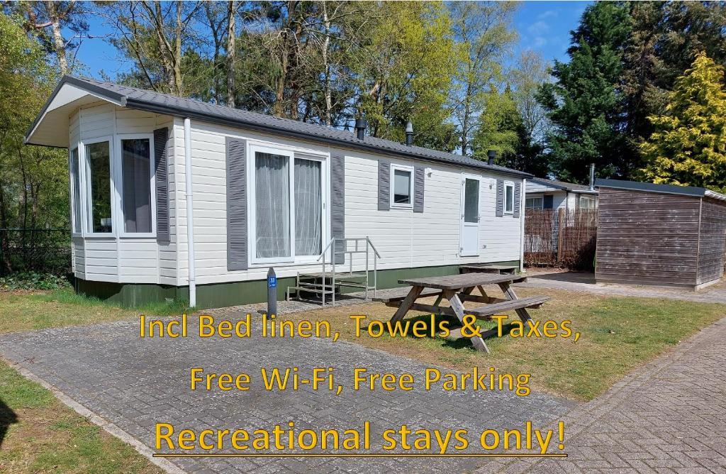 Modern en chic chalet tot 4 personen op de Veluwe Recreatiepark De Oude Driest - All inclusive photo 1