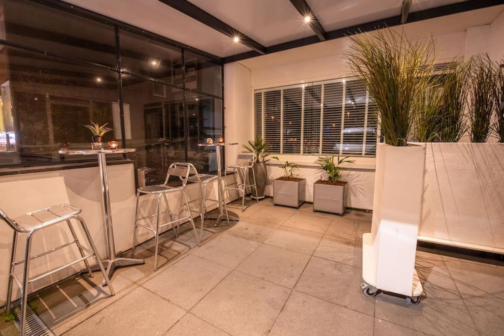 The Waterside Designer Waterfront Oasis Spa & Sauna Terrace photo 3
