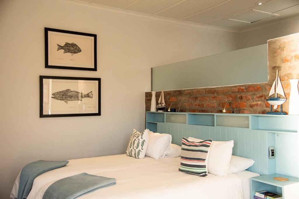 Whalesong Lodge photo 1