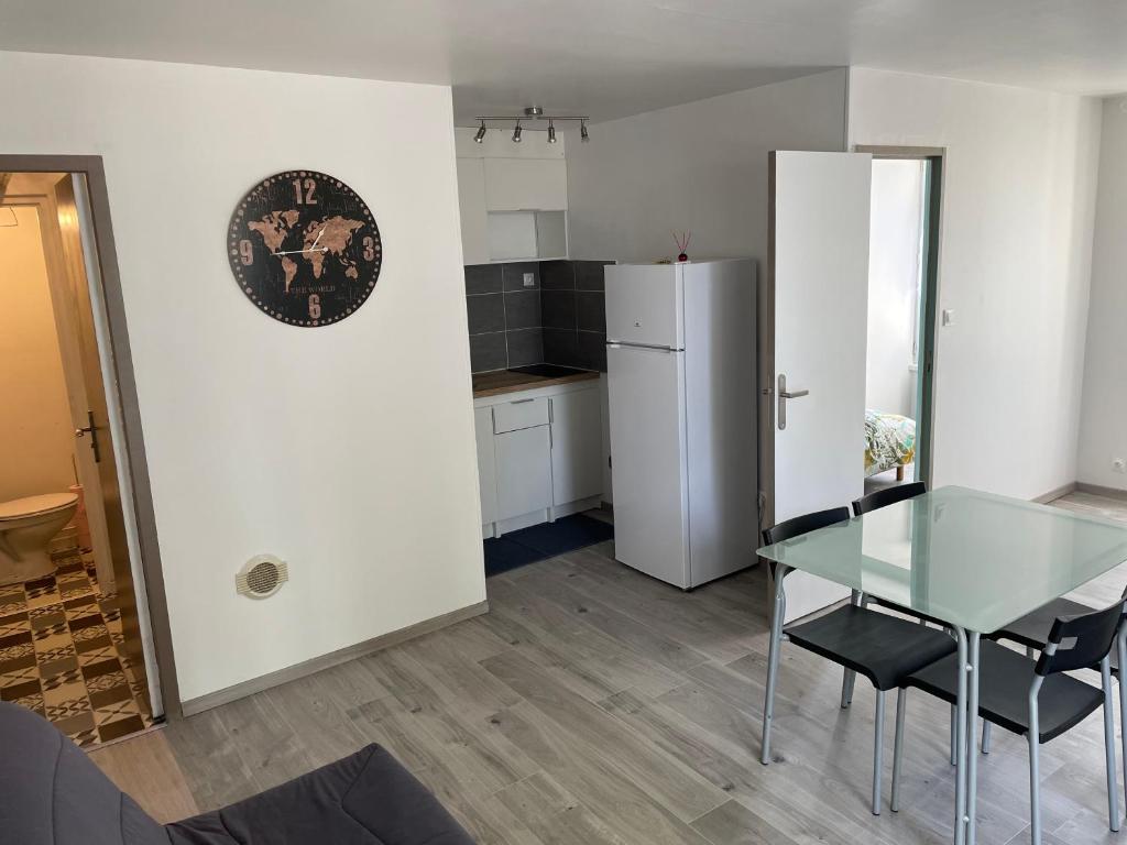 Logement en bord de port photo 3