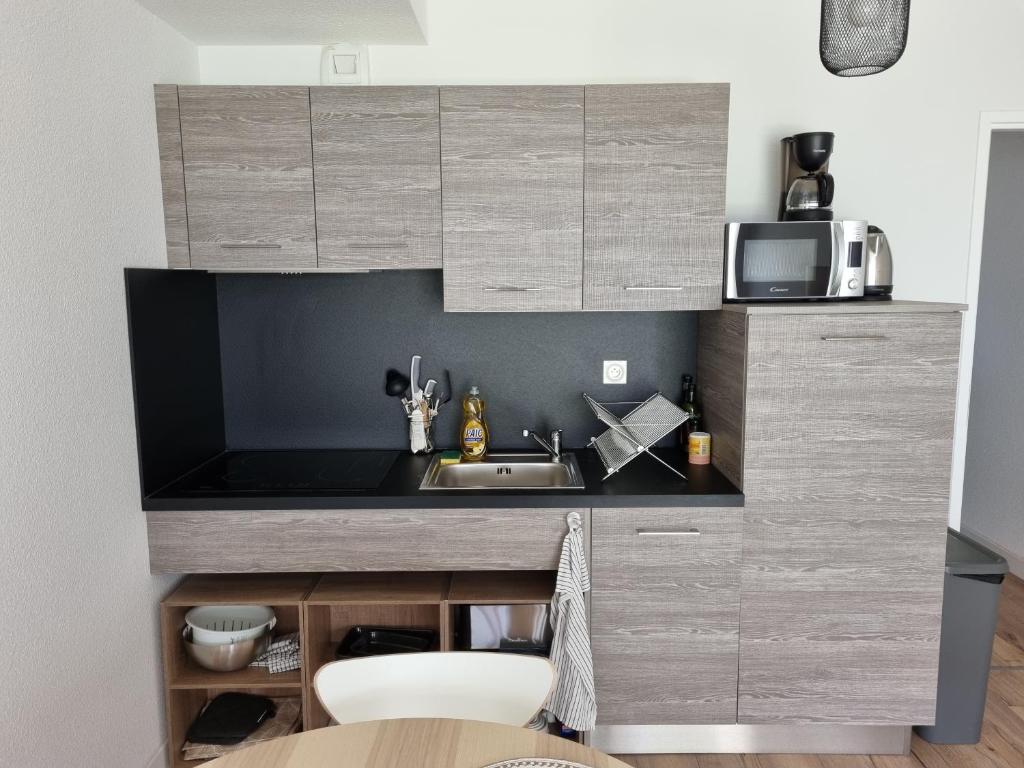Appartement in Mimizan's center with pool & BBQ photo 1