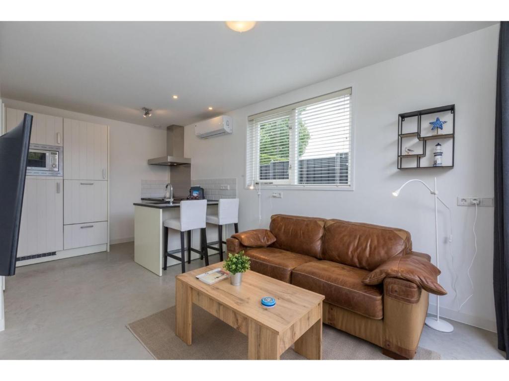 Quietly located holiday home with infrared sauna in picturesque Biggekerke photo 2