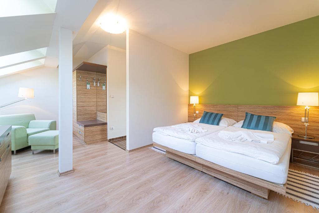 Hotel Vyhlídka photo 1