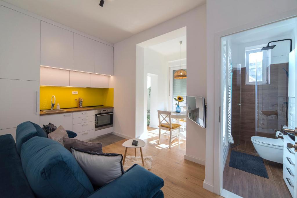 Green Leaf Apartment, Luka