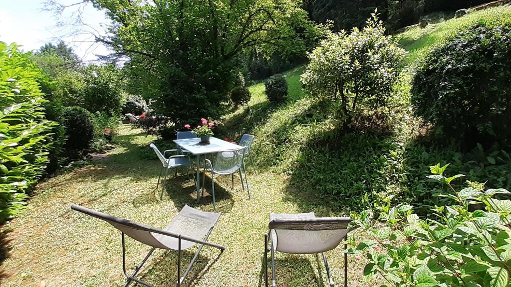 Charme, jardin et vue panoramique en plein coeur de St-Cirq photo 3