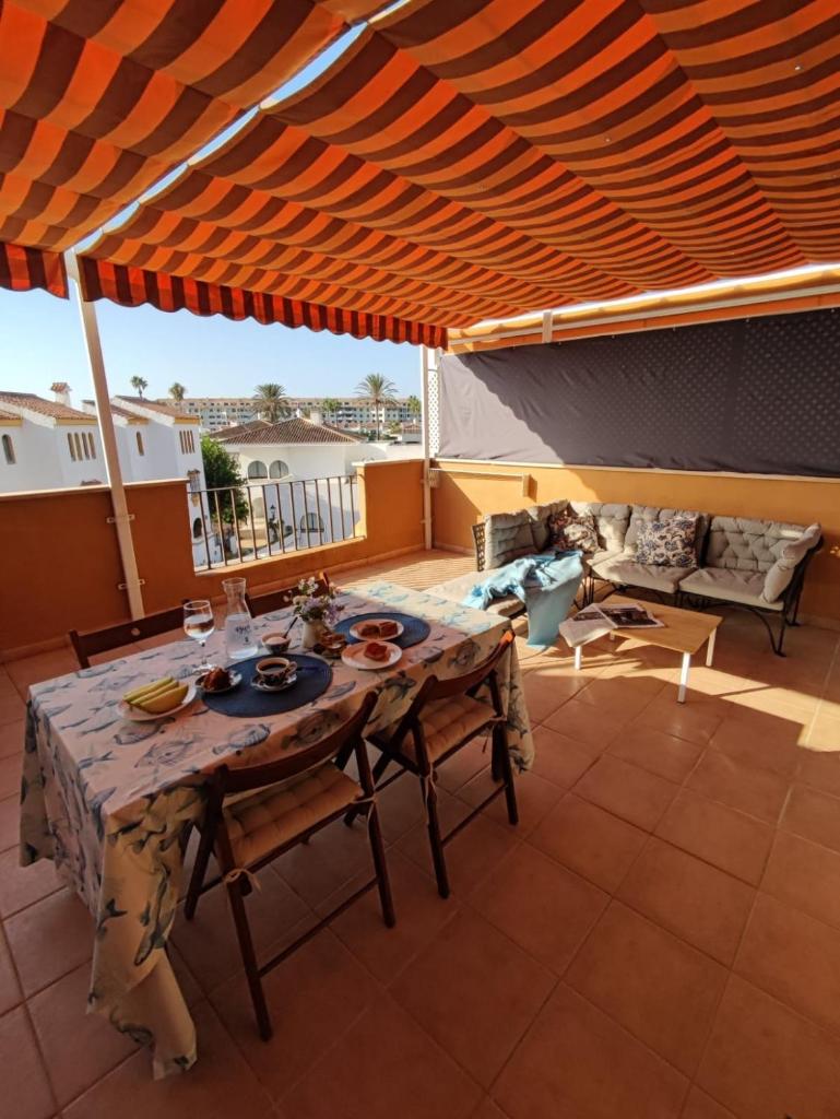 Apartamento con gran terraza a 50 m de la playa photo 1