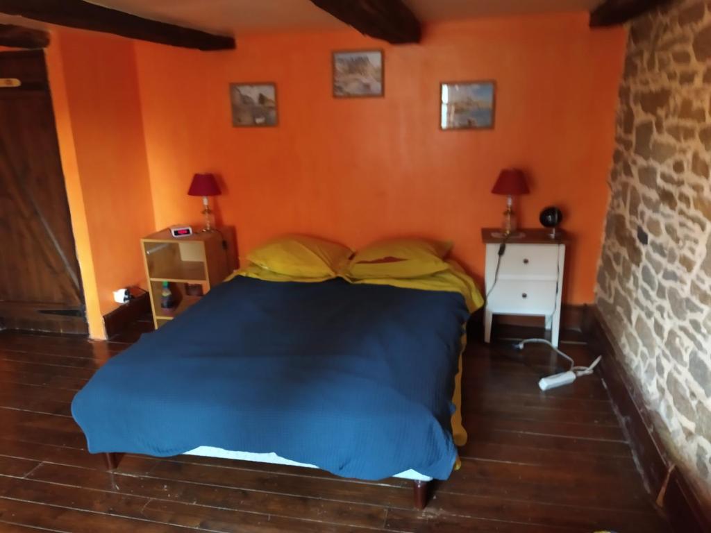 maison en granit bleue photo 2