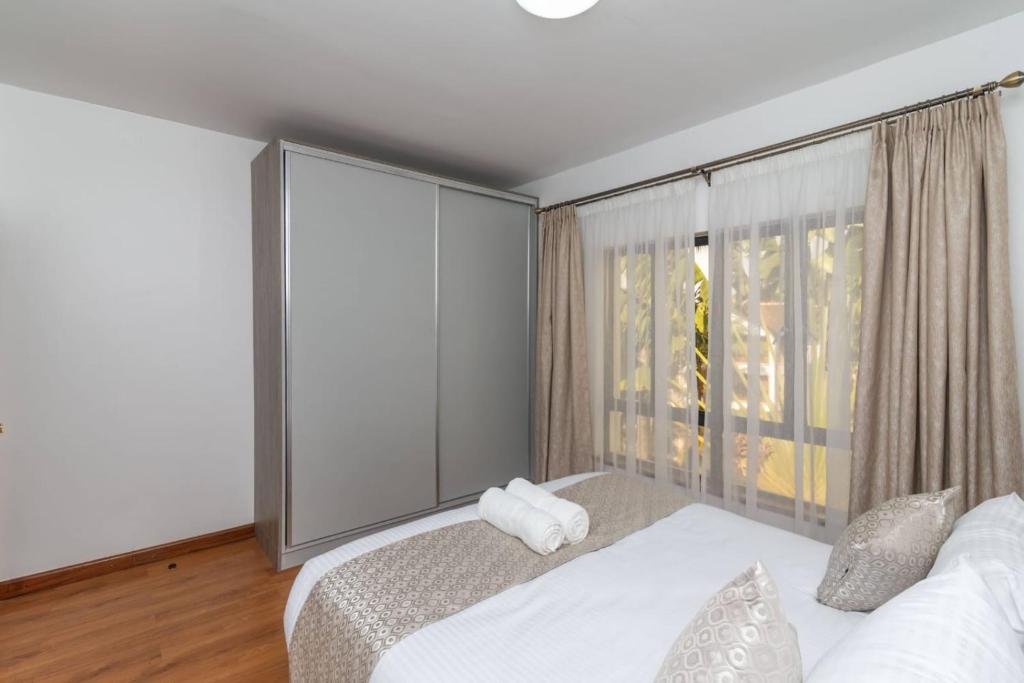 CySuites Apartment Hotel photo 1