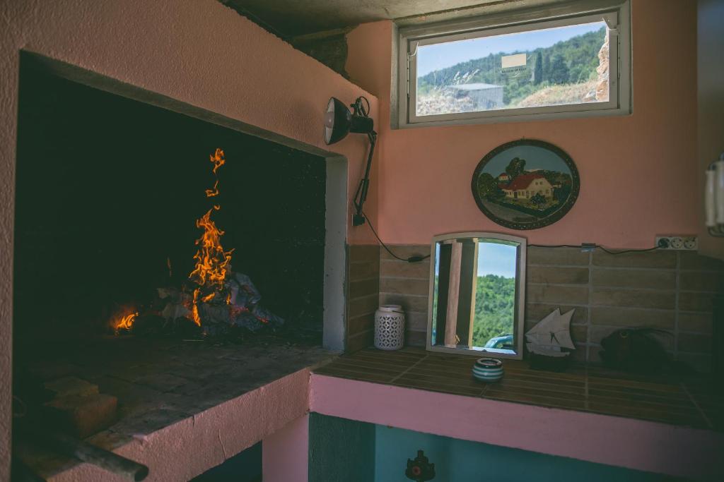 Olive Hill Family House photo 2