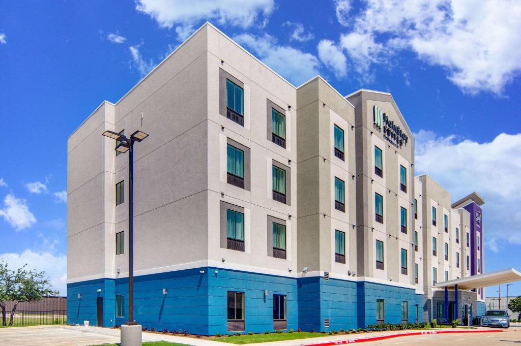 MainStay Suites Dallas Northwest - Irving photo 3