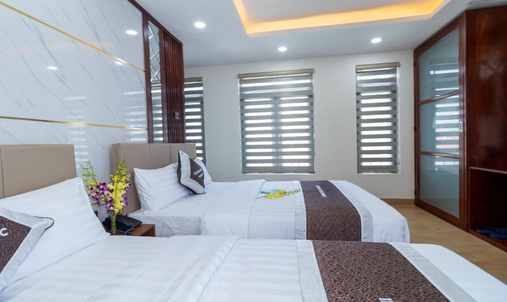 Vương Quốc 3 Hotel