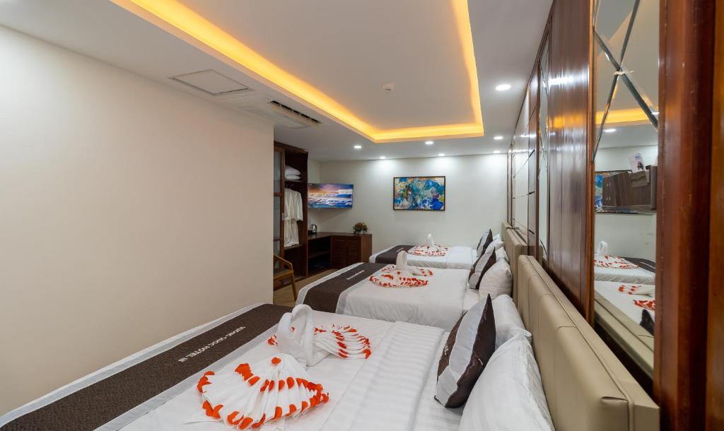 Vương Quốc 3 Hotel