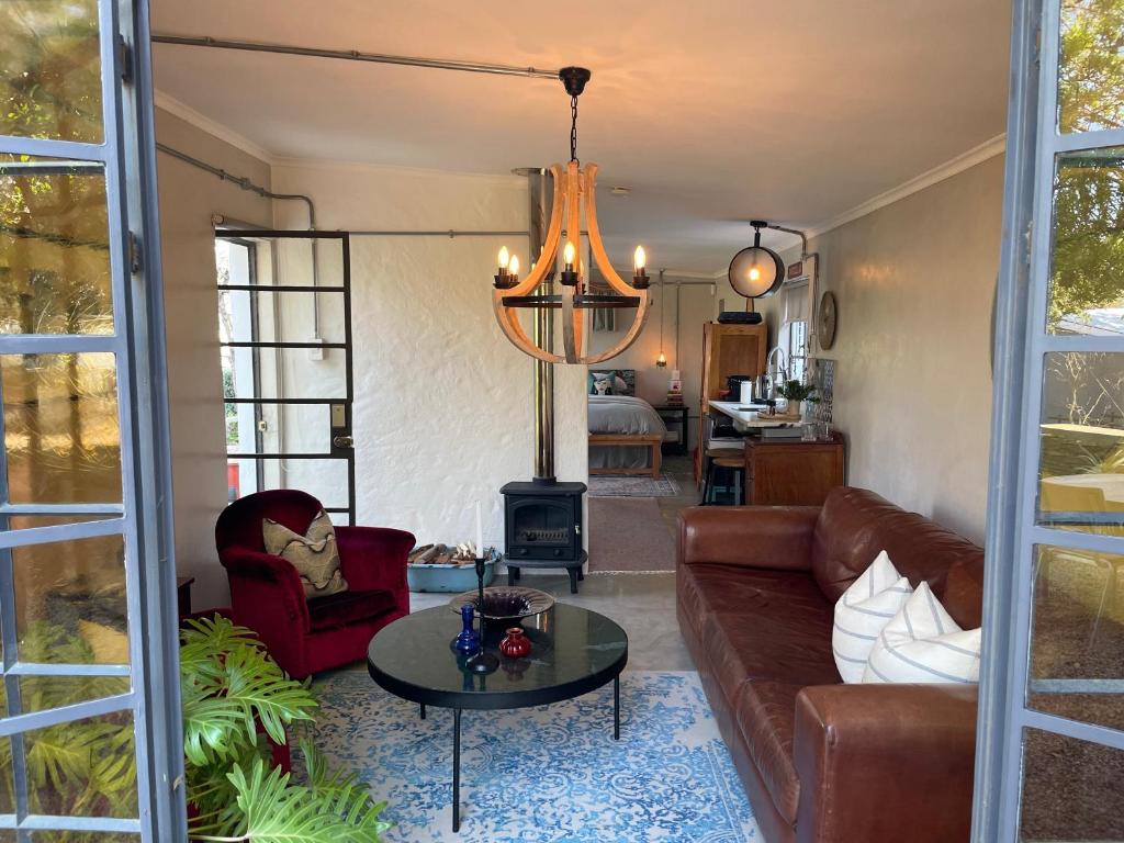 The Karoo Moon House & Cottage photo 1