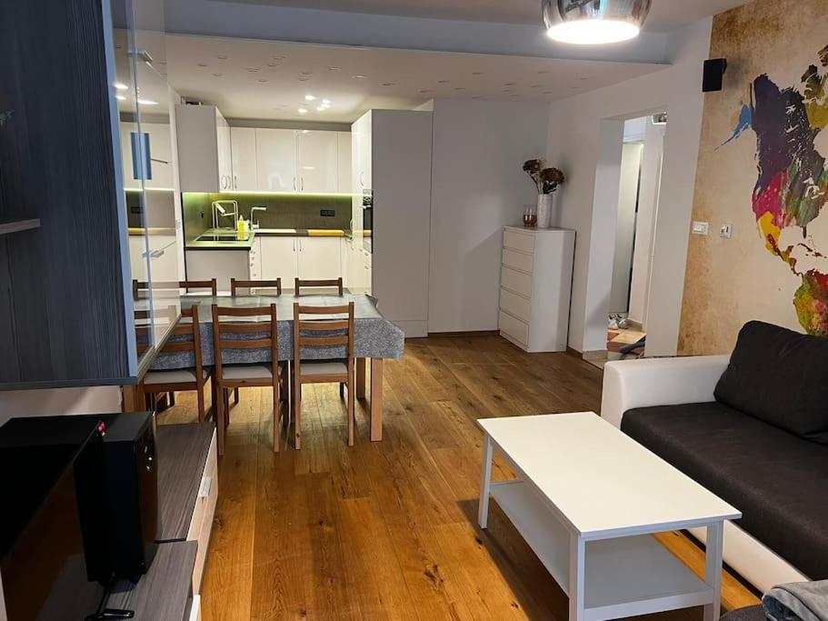Porec, Tolle 3 Zi-WHG, sehr ZENTRAL, TOP Zustand! Mit Internet und W-Lan! photo 3
