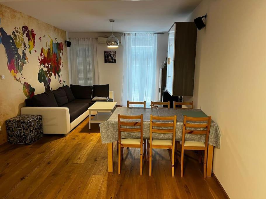 Porec, Tolle 3 Zi-WHG, sehr ZENTRAL, TOP Zustand! Mit Internet und W-Lan! photo 2