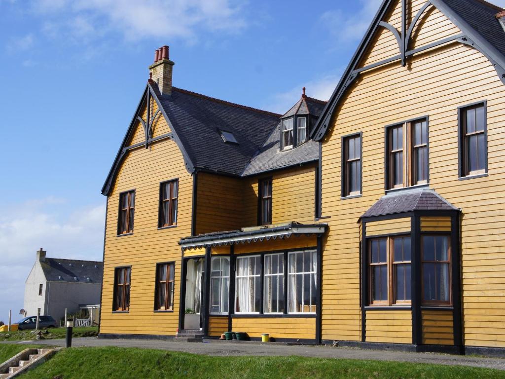 St Magnus Bay Hotel - Tap to explore photos
