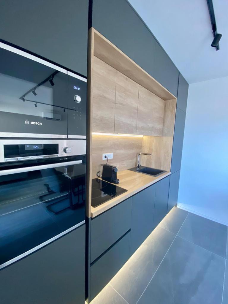 Marina Bay - Exclusive Apartment with Private Pool and Adriatic Sea View photo 2