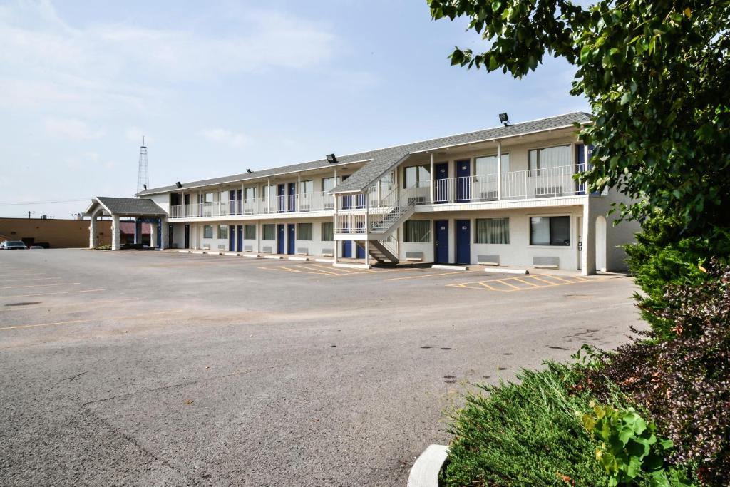 Motel 6-Saint Joseph, MO photo 2