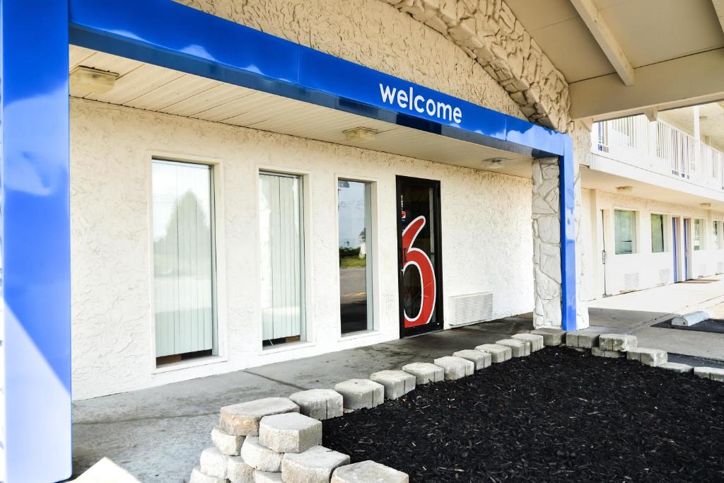 Motel 6-Saint Joseph, MO photo 3