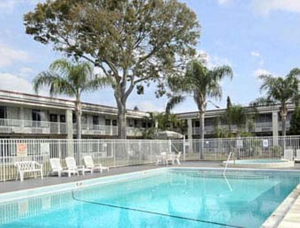 Quality Inn Saint Petersburg North-Tampa Bay photo 1