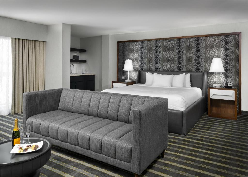 Hotel Arts photo 1