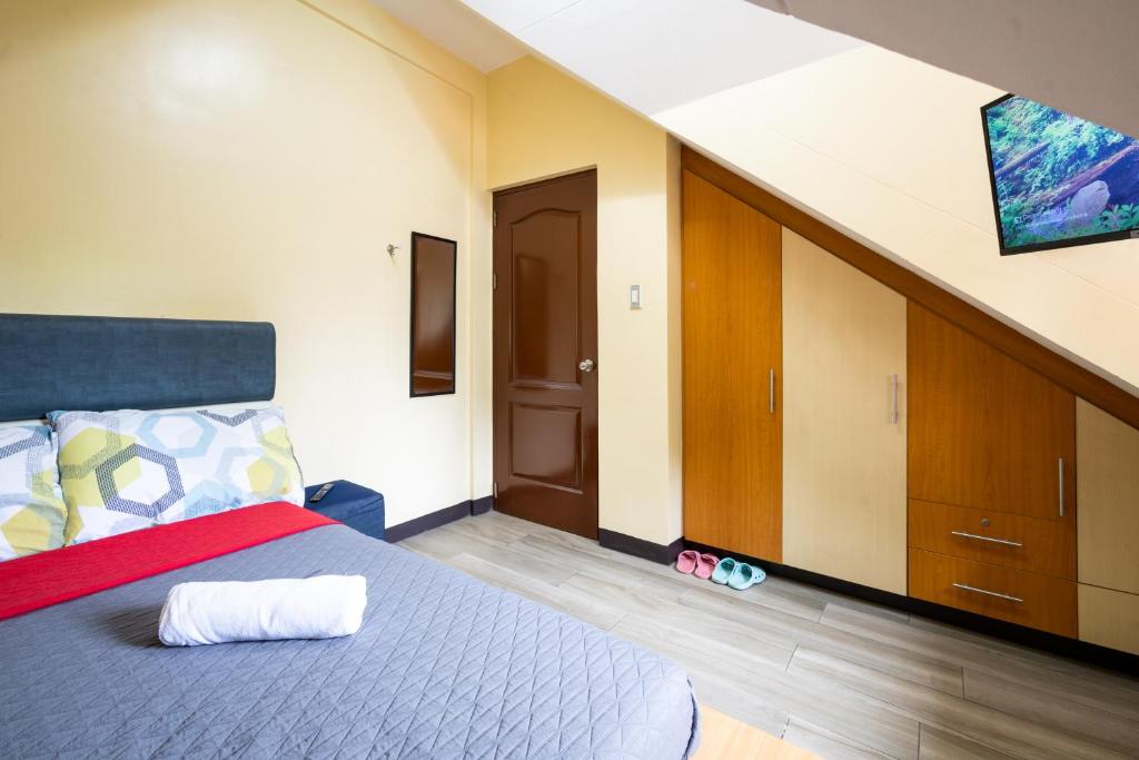 Casa Heradurra Uno/Dos, Metro Manila