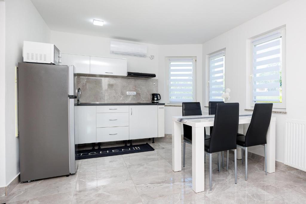 Apartment Izvir Lahinje photo 1