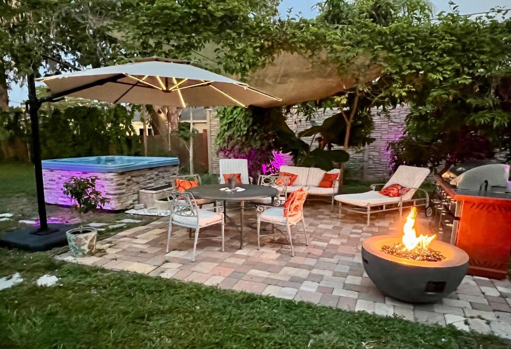 Close to beaches with hot tub and large garden photo 1