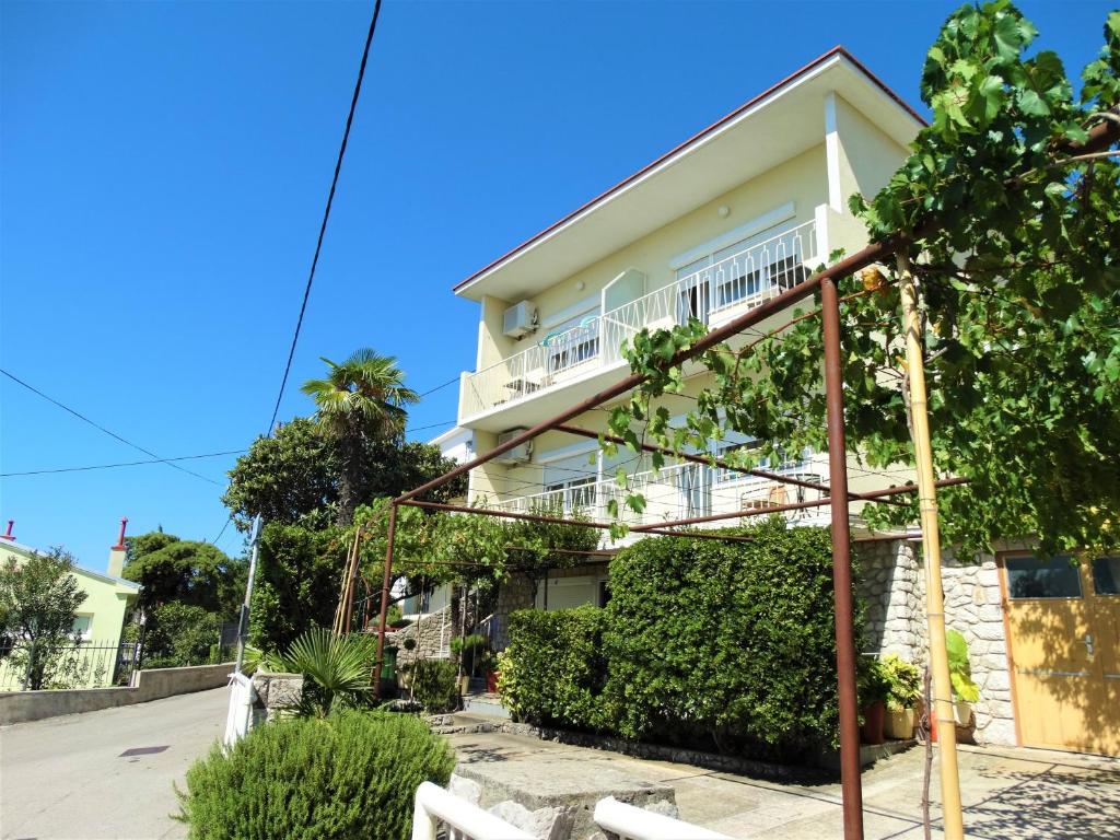 Apartmani Crikvenica 30053 - Veljacic photo 1