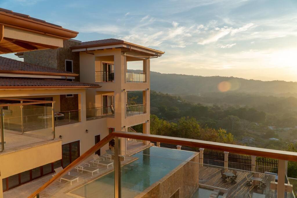 Casa Amarillo Jaco Beach Costa Rica photo 2