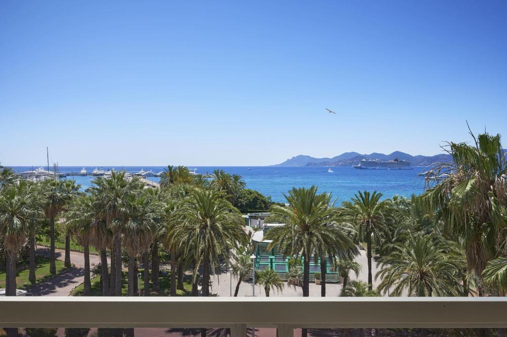 La REALE 2 BEDS CROISETTE BEACHES Sea VIEW Parking FREE photo 1
