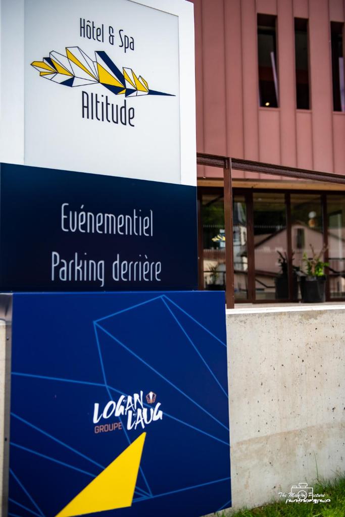 Logis Hôtel Altitude et Spa Pierre-Percée photo 3