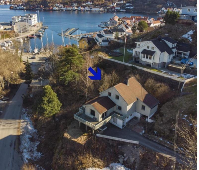 Arendalsuka - Fin enebolig, sentralt og sjønært,gratis parkering 4 rom 3 bad 2 stuer photo 3