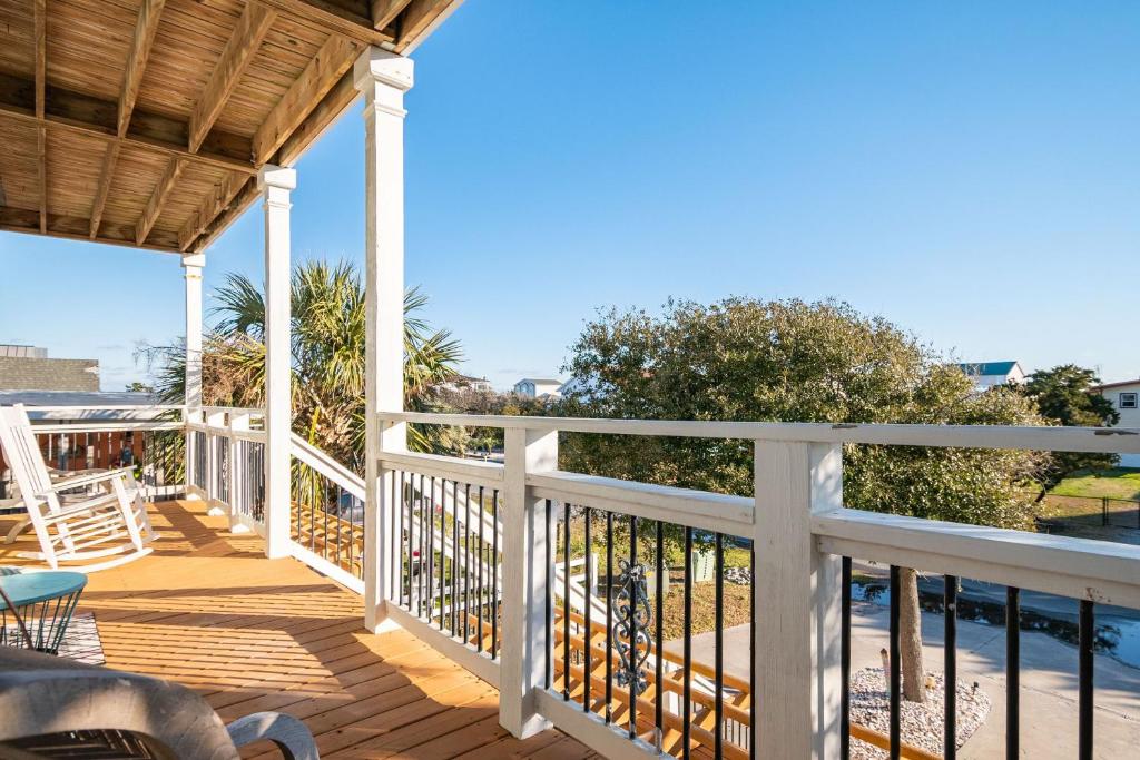 A Wave From It All by Oak Island Accommodations image