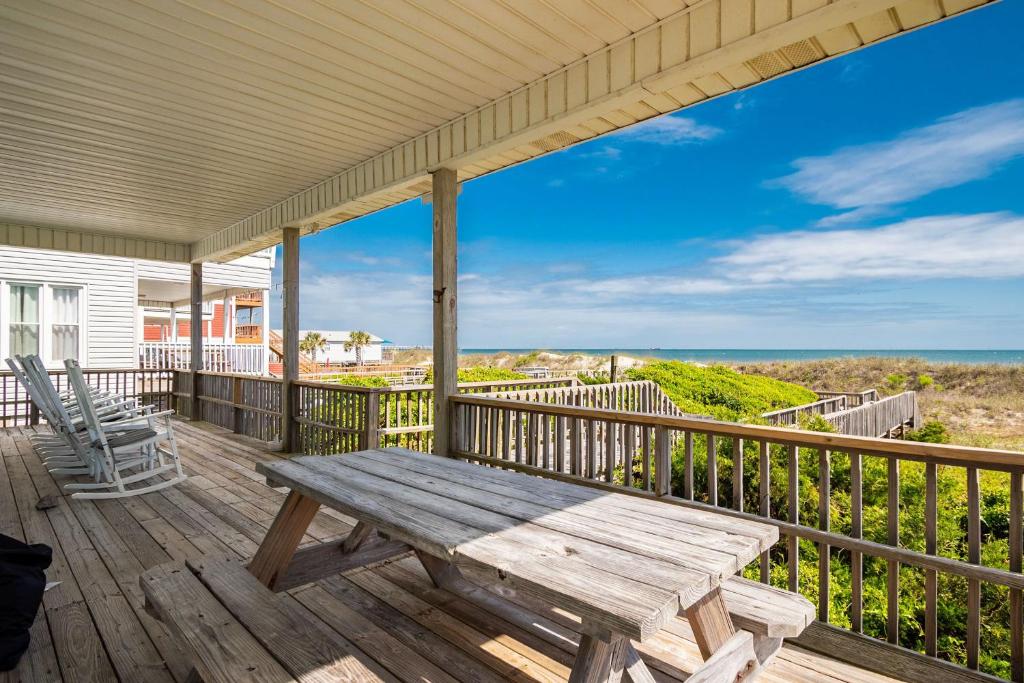 Altamarea by Oak Island Accommodations image
