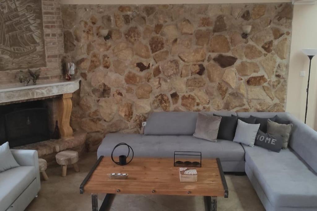 Nikos House Megara photo 3