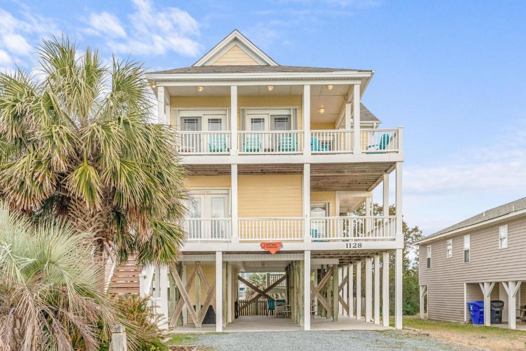 Latitude Adjustment by Oak Island Accommodations image
