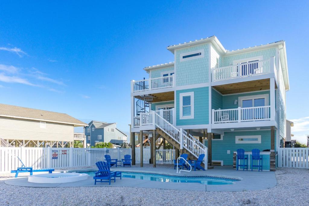 Lunas by Oak Island Accommodations image
