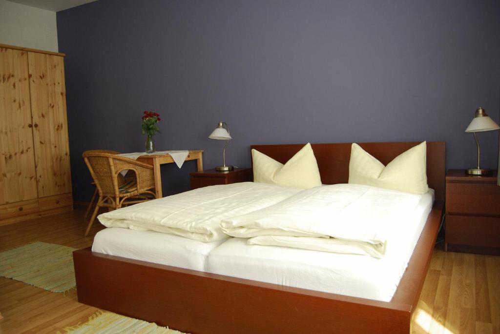 Двухместный (Двухместный номер «Комфорт» с 1 кроватью), Pension/Guesthouse am Hauptbahnhof