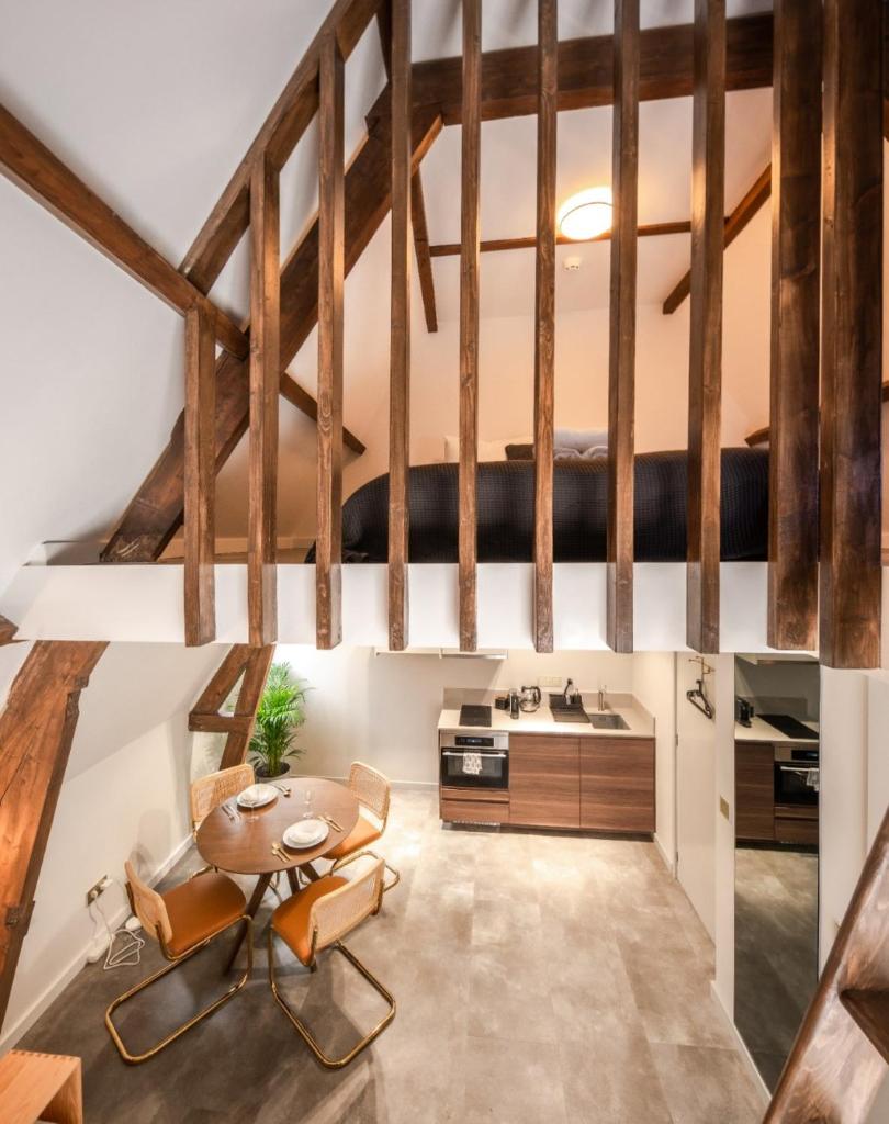 Family penthouse 7-Minutes from Rotterdam Central newly build top floor terrace photo 1