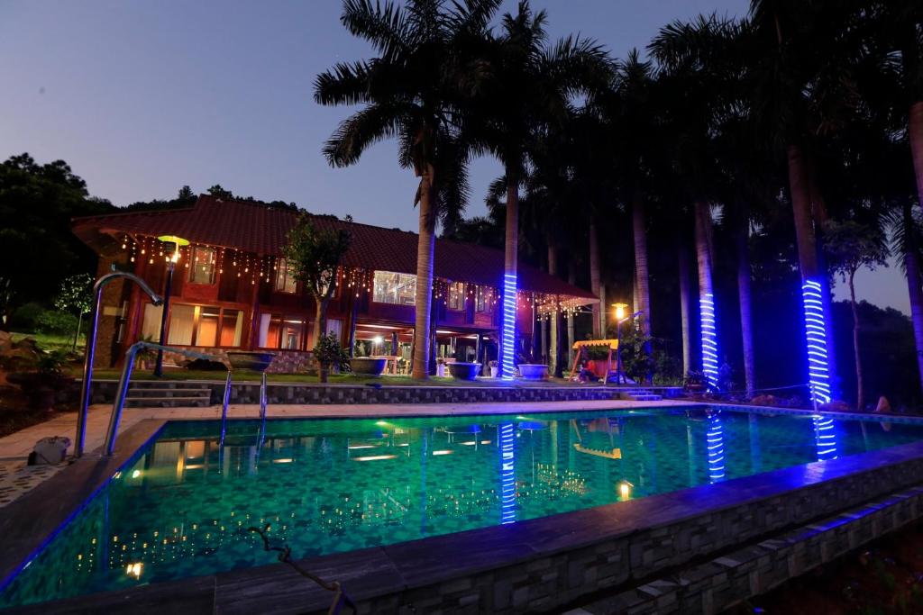 Royal Palm Garden Sóc Sơn - Venue Travel