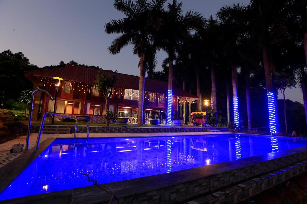 Royal Palm Garden Sóc Sơn - Venue Travel